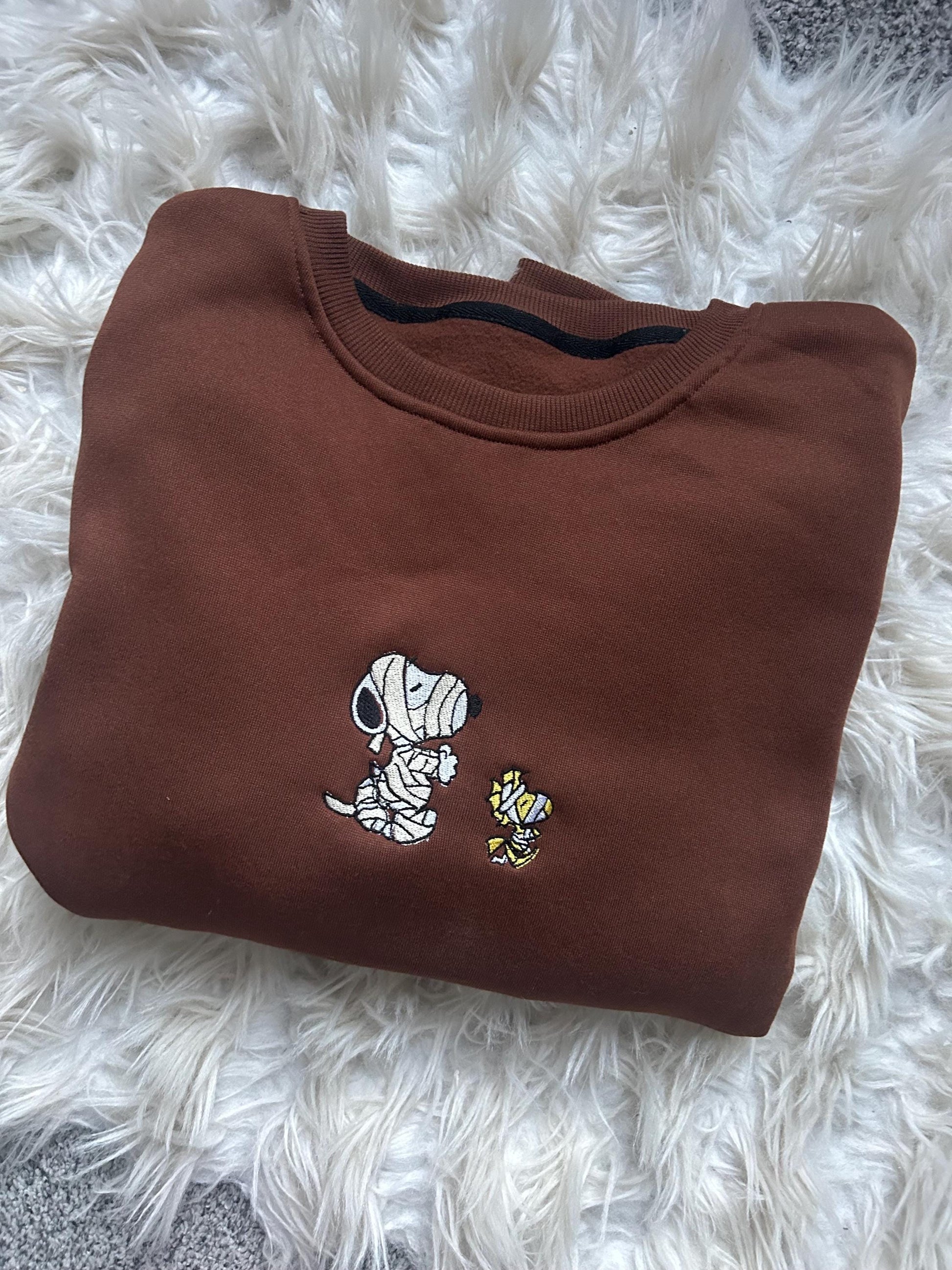 Snoopy Mummy  Embroiered Sweatshirt